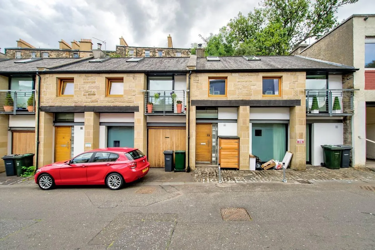 Altido Stunning And Modern 3Bedroom Mews House With Parkingエディンバラ イギリス