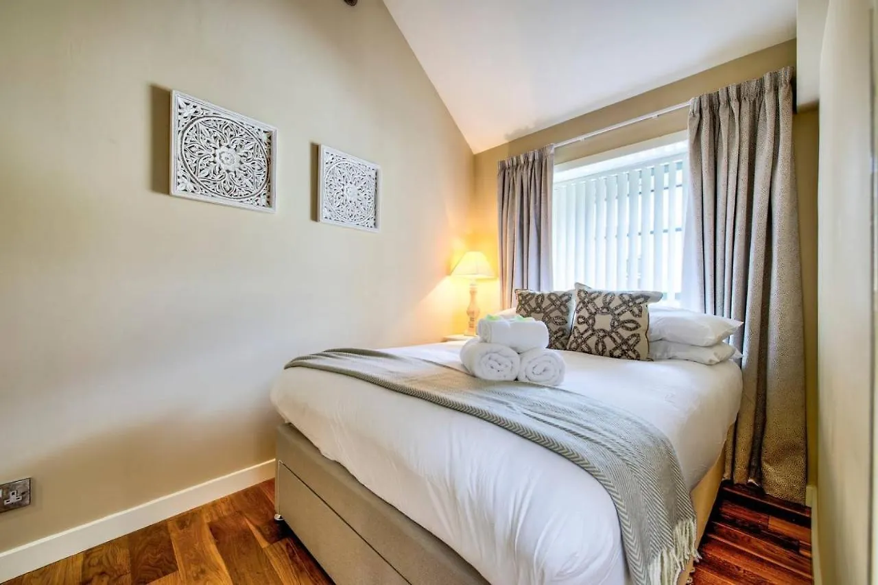 Altido Stunning And Modern 3Bedroom Mews House With Parkingエディンバラ 別荘 エディンバラ