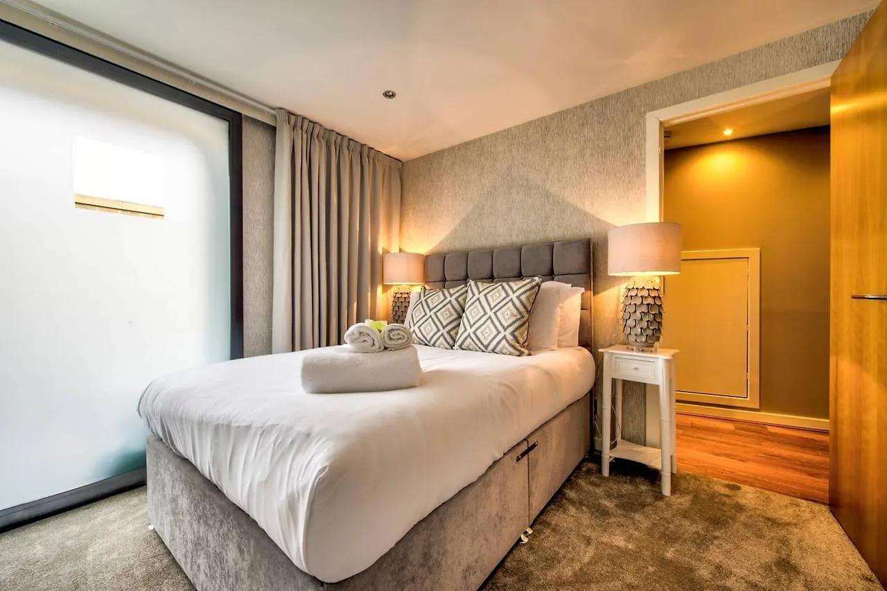 別荘 Altido Stunning And Modern 3Bedroom Mews House With Parkingエディンバラ イギリス