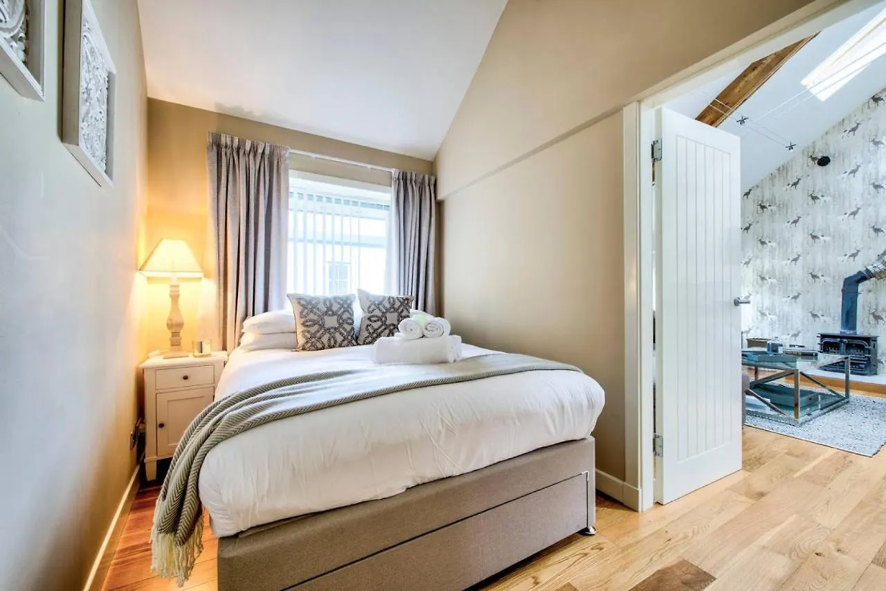 別荘 Altido Stunning And Modern 3Bedroom Mews House With Parkingエディンバラ イギリス