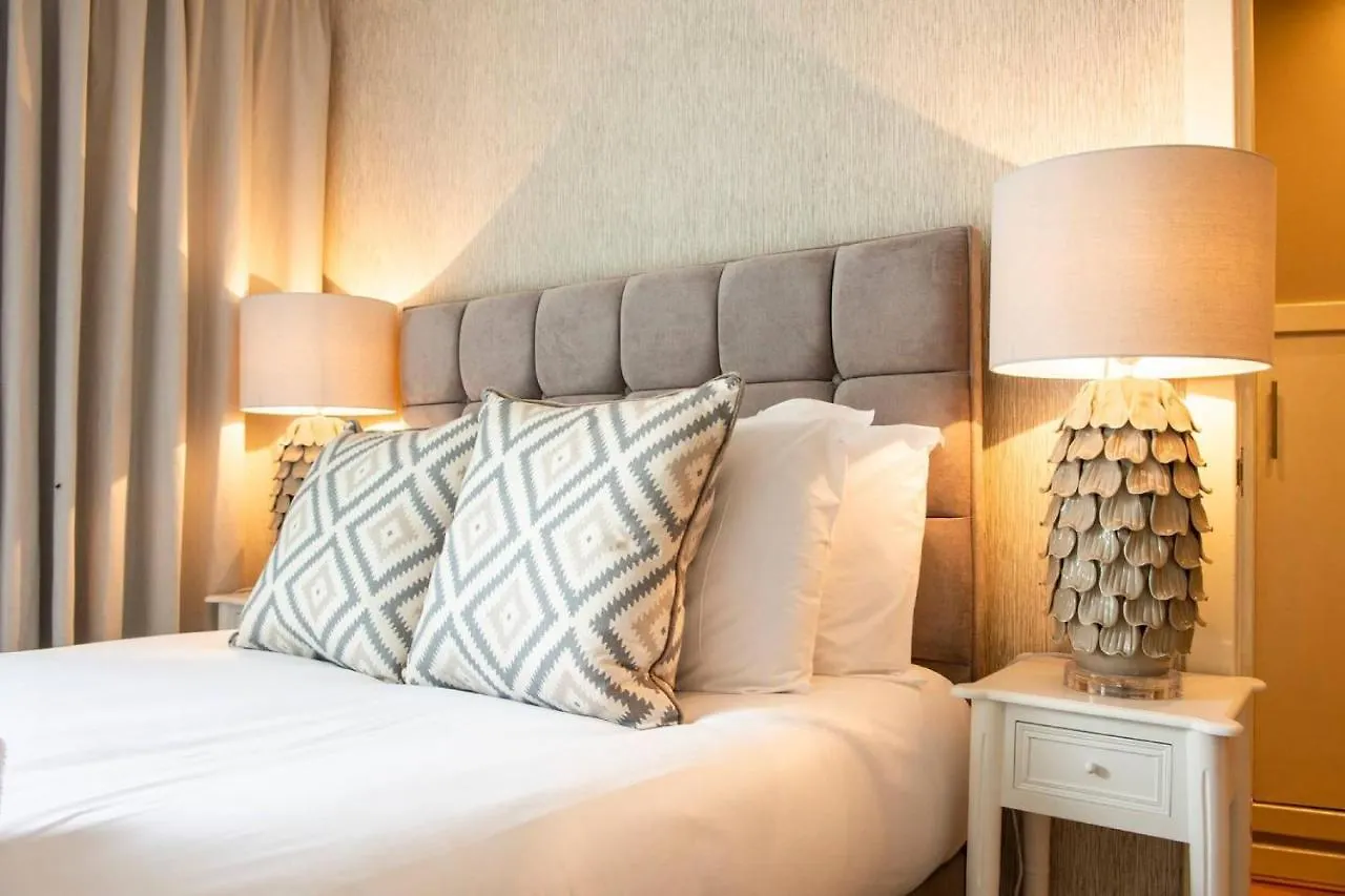 別荘 Altido Stunning And Modern 3Bedroom Mews House With Parkingエディンバラ
